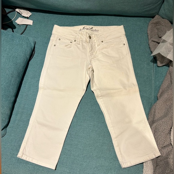 White Capri pants - Picture 1 of 2